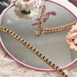 Gold necklace and bracelet set